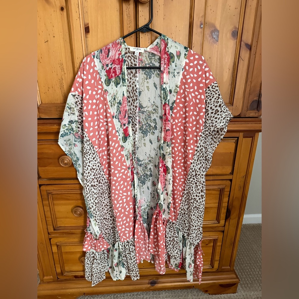 Umgee Mixed Floral and Leopard Print Lightweight Kimono in Rose and Green